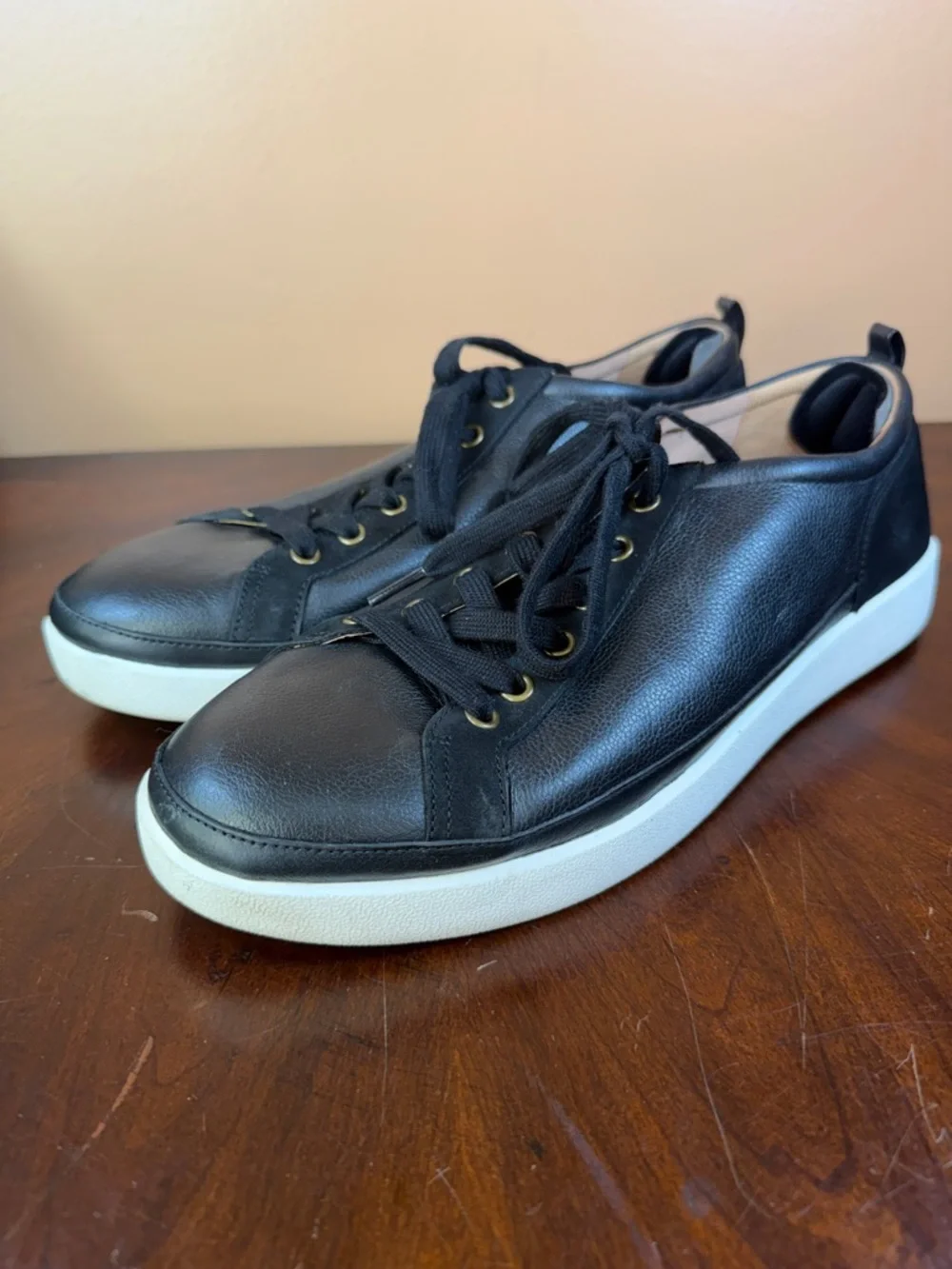 Vionic Black Leather‎ Lace-Up Sneakers with White Sole